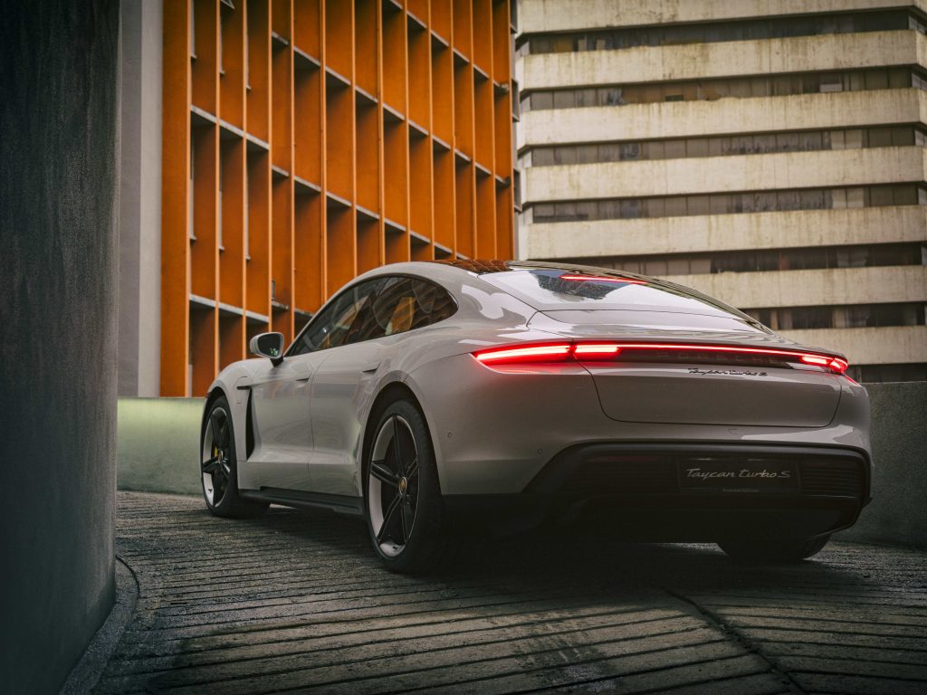 Filosofi Kalibrasi Sensori Dinamik dan Pengaruh Pengurusan Kualiti Porsche Terhadap Pengalaman Pemanduan Terbaik Pengguna